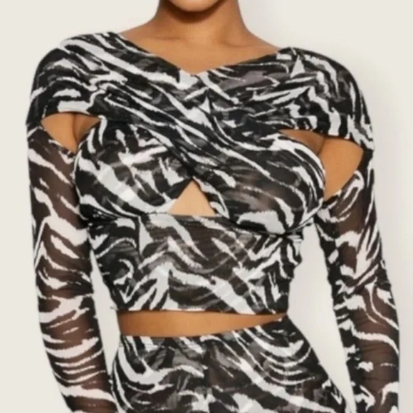 Naked Wardrobe Cut Out Zebra Print Too/cover up. NWT. XS - Picture 5 of 7
